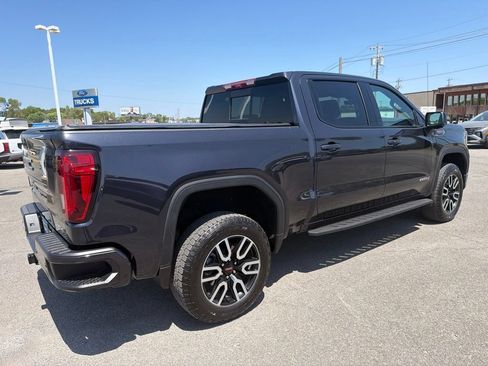 Used 2025 GMC Sierra 1500 AT4 w/ AT4 Premium Package AWD/4WD image 8