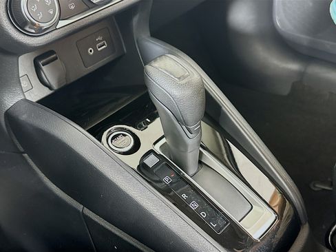 Used 2025 Nissan Versa SV FWD image 24