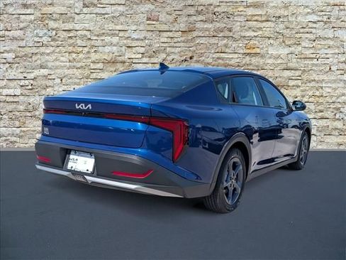 New 2026 Kia K4 FWD image 5