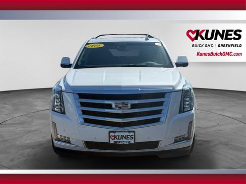 Used 2016 Cadillac Escalade Luxury AWD/4WD image 4