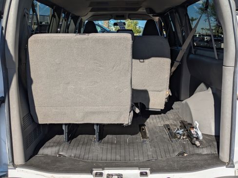 Used 2023 Chevrolet Express 3500 LS image 15