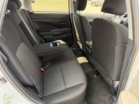 Used 2022 Mitsubishi Outlander Sport ES AWD/4WD image 16