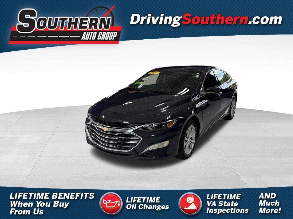 Used 2025 Chevrolet Malibu LT FWD image 1