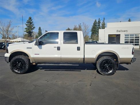 Used 2006 Ford F250 Lariat image 3