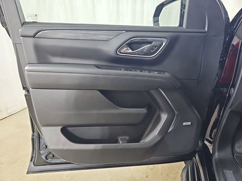 Certified 2023 GMC Yukon SLT w/ SLT Luxury Package image 34