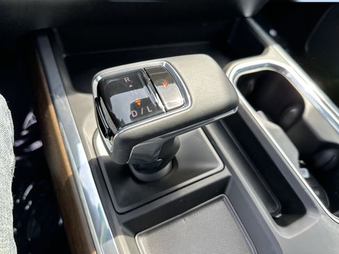 Certified 2024 Chevrolet Silverado 1500 High Country w/ Technology Package image 19