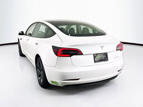Used 2022 Tesla Model 3 Long Range AWD/4WD image 5