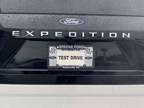 Used 2025 Ford Expedition Active image 6