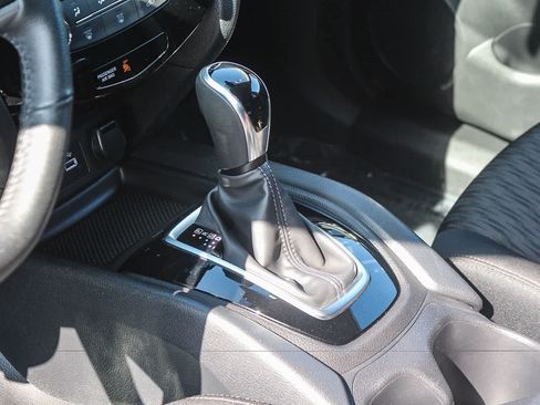 Used 2019 Nissan Rogue S w/ Special Edition Package FWD image 24