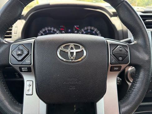 Used 2015 Toyota 4Runner Limited AWD/4WD image 10