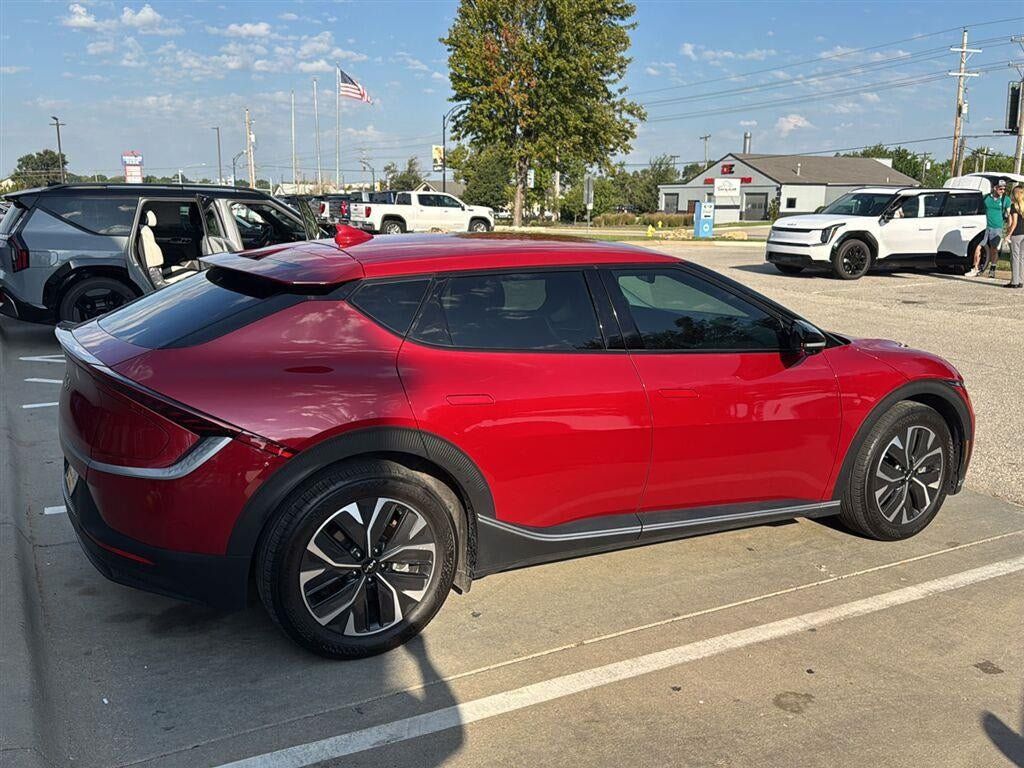 Used 2024 Kia EV6 Light AWD/4WD image 2