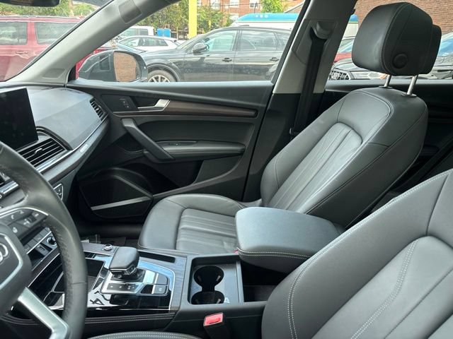 Certified 2024 Audi Q5 Premium AWD/4WD image 3