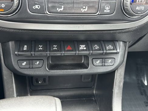 Used 2021 Chevrolet Colorado ZR2 image 11