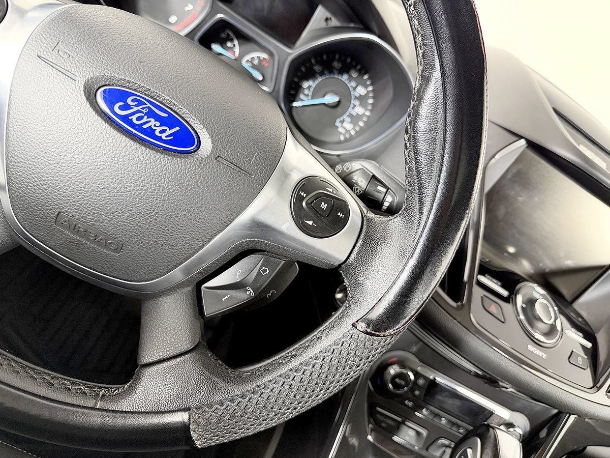 Used 2014 Ford Escape Titanium w/ Equipment Group 401A AWD/4WD image 53