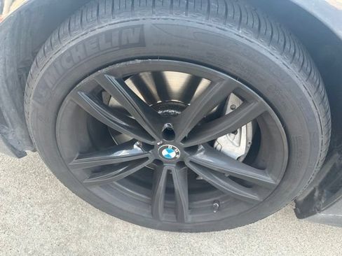 Used 2022 BMW 750i xDrive w/ Luxury Rear Seating Package AWD/4WD image 3