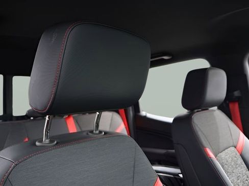 Used 2023 Chevrolet Colorado Z71 w/ Z71 Convenience Package 2 image 20