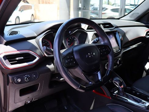 Used 2022 Chevrolet TrailBlazer RS w/ Technology Package FWD image 39