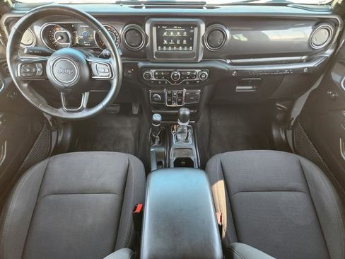 Used 2022 Jeep Wrangler Unlimited Sport image 25