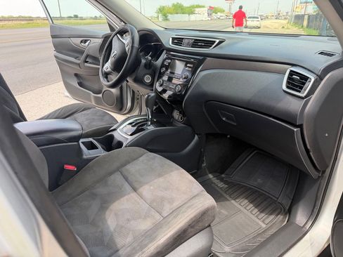 Used 2015 Nissan Rogue S AWD/4WD image 34