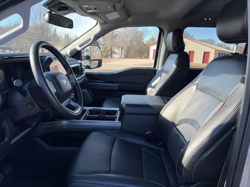 Used 2023 Ford F350 Lariat w/ Tow Technology Package image 9