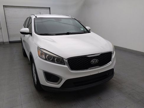 Used 2018 Kia Sorento LX image 14