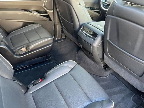 Certified 2025 Cadillac Escalade Sport w/ LPO, ONYX Package AWD/4WD image 18