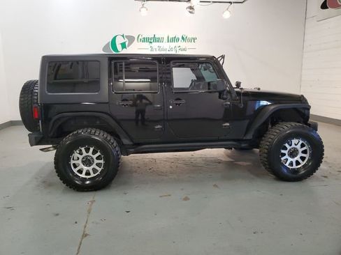 Used 2018 Jeep Wrangler Unlimited Sport S image 7