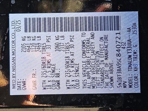 Used 2025 Nissan Rogue SV image 23