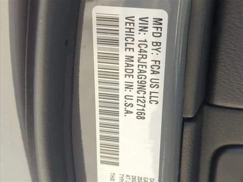 Used 2022 Jeep Grand Cherokee Laredo X image 28