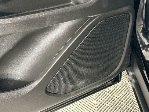 Used 2024 GMC Terrain SLT image 26