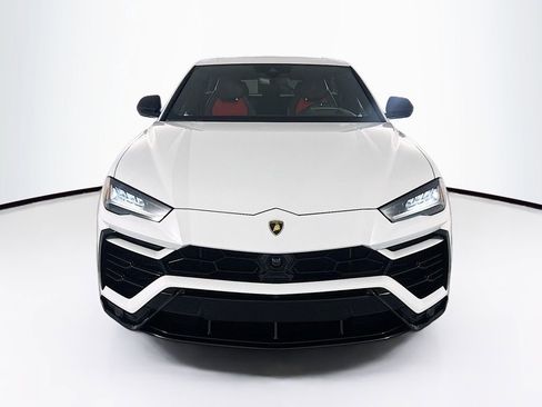 Used 2022 Lamborghini Urus AWD/4WD image 2