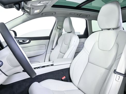 New 2026 Volvo XC60 T8 Ultra w/ Protection Package Premier AWD/4WD image 5