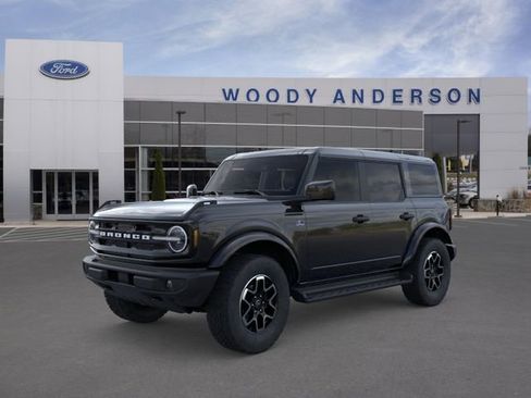 New 2026 Ford Bronco Outer Banks AWD/4WD image 1