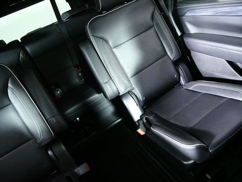 Certified 2023 GMC Yukon SLT AWD/4WD image 14