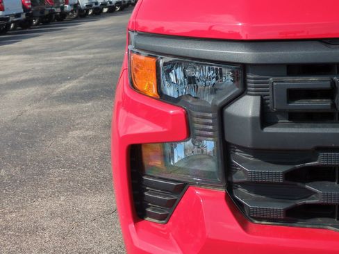 Used 2025 Chevrolet Silverado 1500 Custom w/ Turbomax Blackout Package RWD image 10