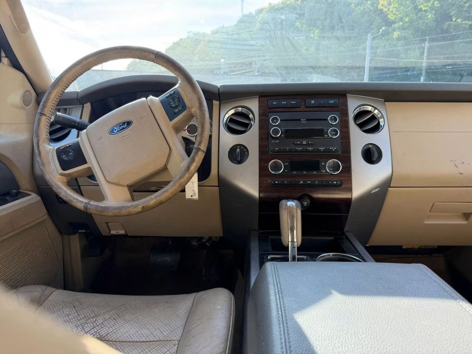 Used 2012 Ford Expedition XLT AWD/4WD image 13