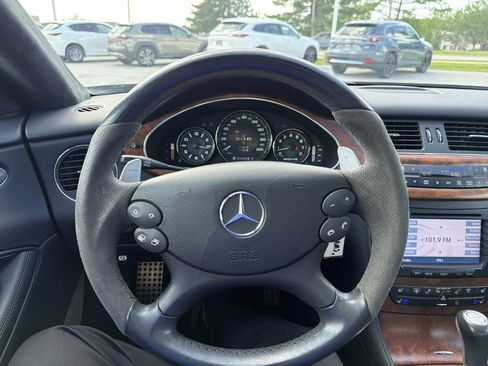 Used 2008 Mercedes-Benz CLS 63 AMG image 31