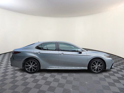 Used 2023 Toyota Camry SE image 7