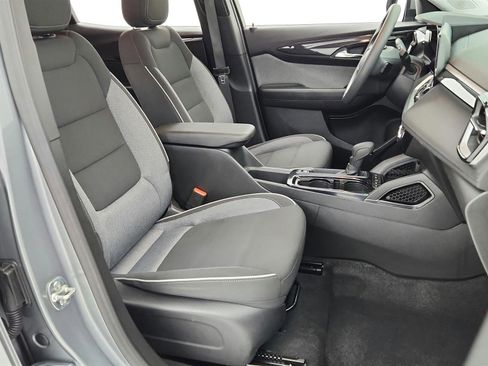 Used 2025 Chevrolet TrailBlazer LT AWD/4WD image 35