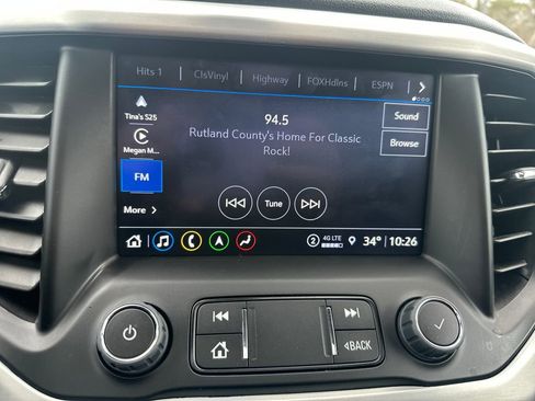 Used 2023 GMC Acadia SLT w/ Elevation Edition image 14