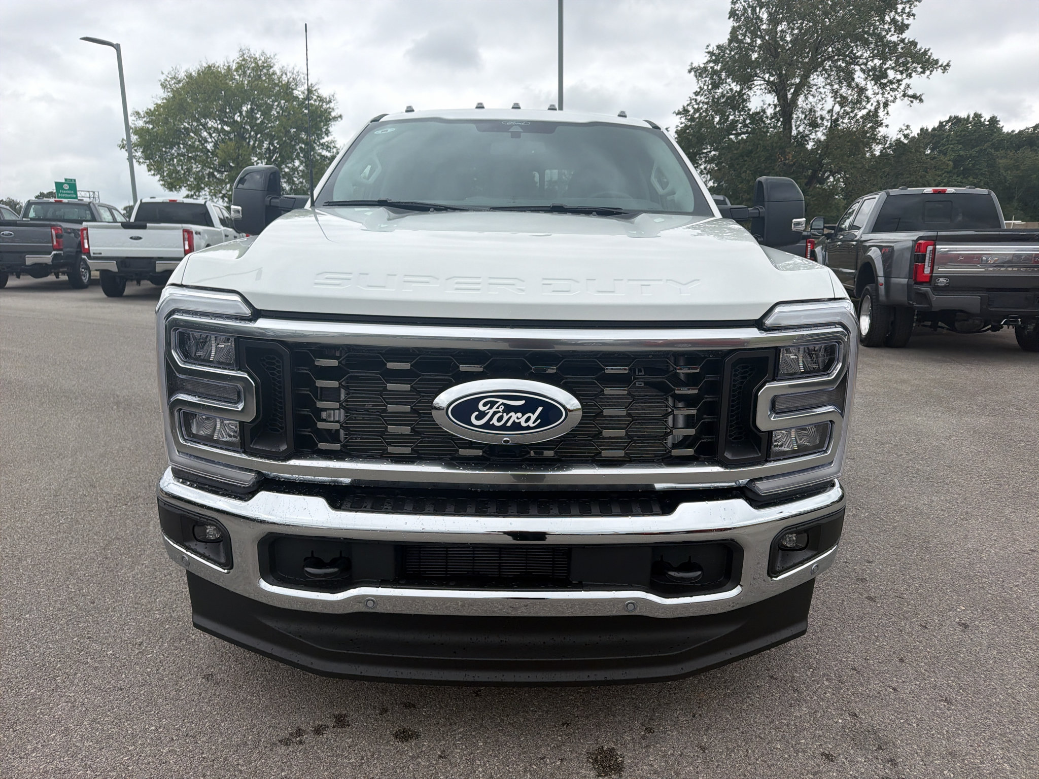 New 2027 Ford F350 Lariat w/ Lariat Ultimate Package AWD/4WD image 2
