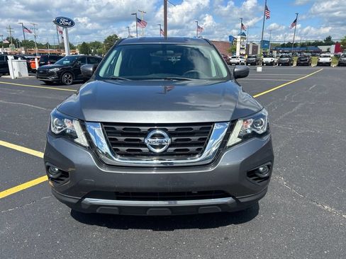 Used 2019 Nissan Pathfinder SV AWD/4WD image 2