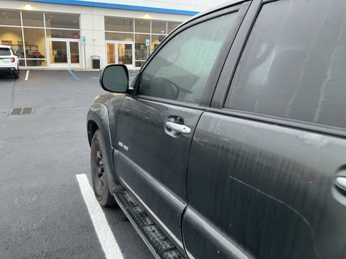 Used 2007 Toyota 4Runner SR5 image 8