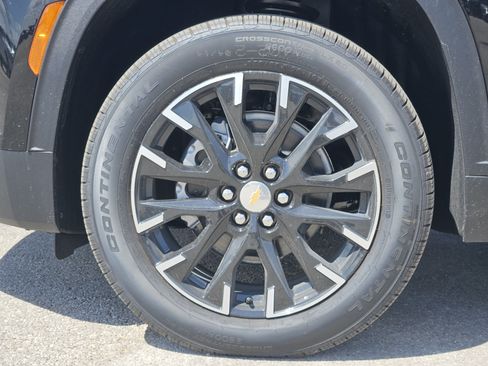 New 2026 Chevrolet Traverse LT w/ Sun and Wheel Package FWD image 7