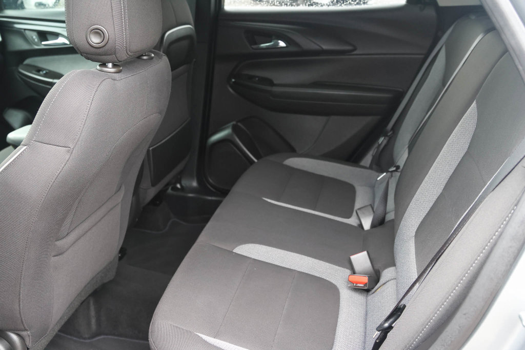 Used 2025 Chevrolet TrailBlazer LT AWD/4WD image 12