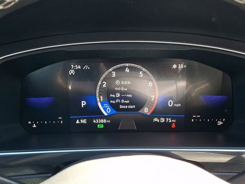 Certified 2023 Volkswagen Tiguan SE R-Line image 20