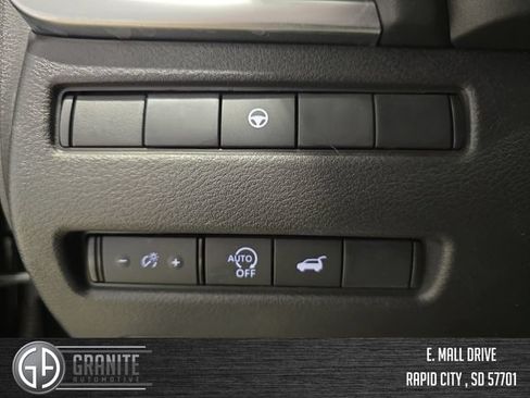 Used 2026 Nissan Rogue SV AWD/4WD image 31