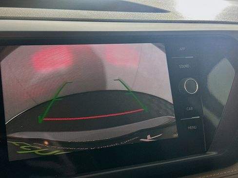 Used 2024 Volkswagen Taos SE image 22