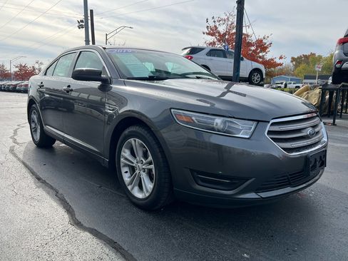 Used 2019 Ford Taurus SEL w/ Equipment Group 201A image 8
