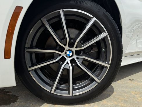 Used 2021 BMW 330i Sedan w/ Executive Package RWD image 9